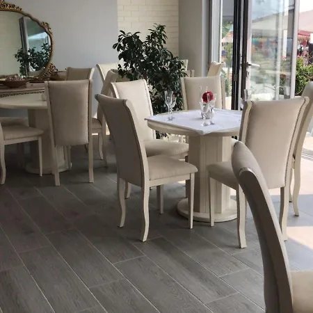 Ξενοδοχείο Diell 3*